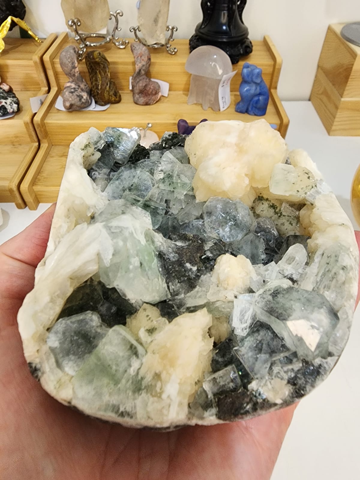Zeolite Mineral Apophyllite + Stilbite & Black Chalcedony 150g