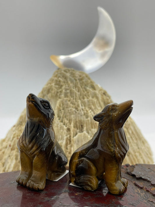 Tigers Eye ~ small Wolf Carving