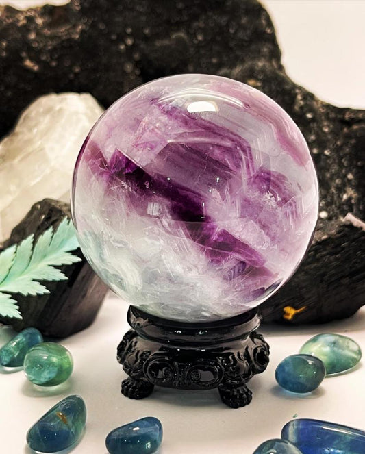 Black Resin ~ Sphere Stand (M)