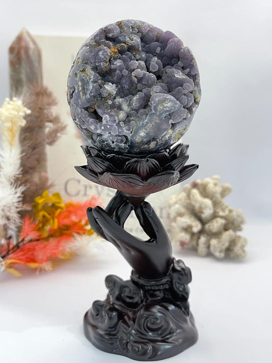 Lotus Hand Resin Sphere Stand