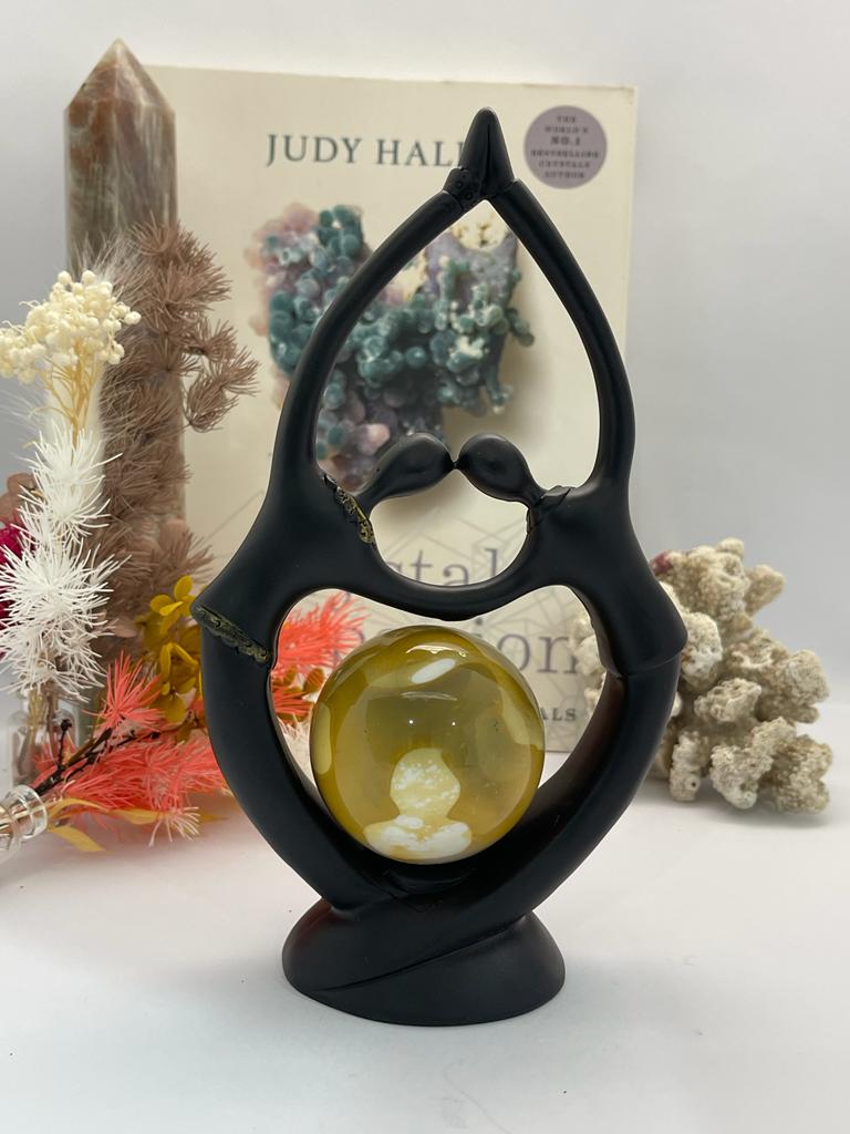 Couple Resin Sphere Stand