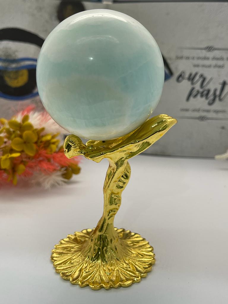 Flying Lady Sphere Stand Gold