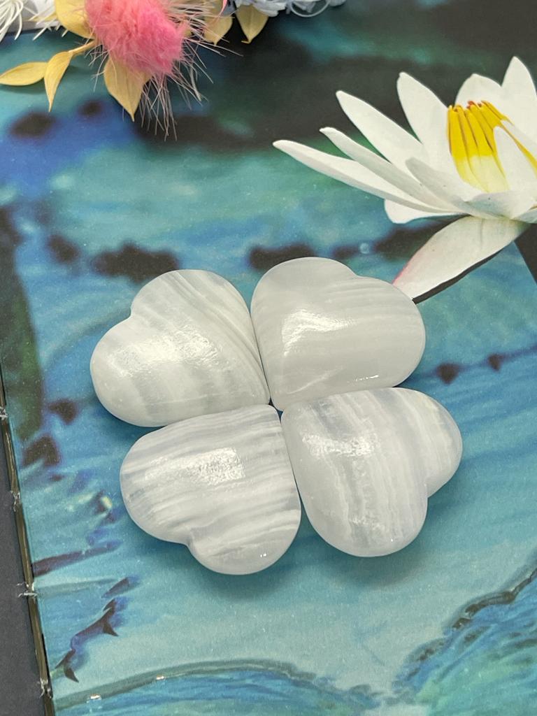 Pink Mangano Calcite Hearts 10g
