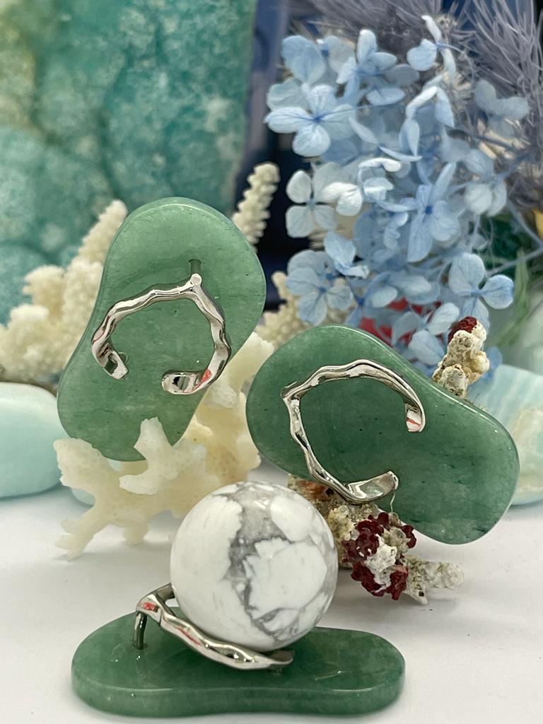 Green Aventurine Thong Carving