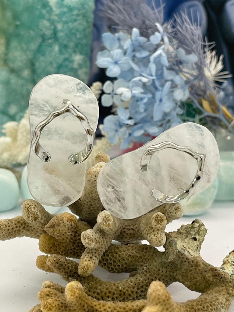 Clear Quartz ~ Thong carving