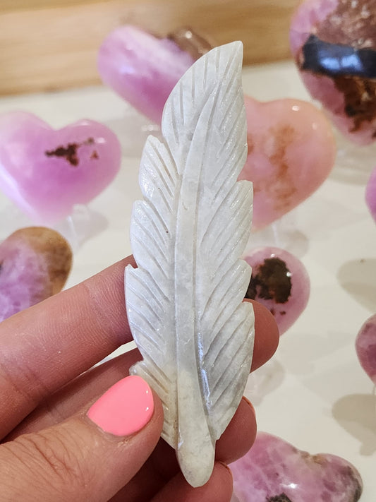 White/Grey Onyx ~ Feather Carving