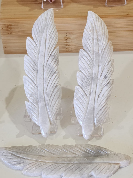 White/Grey Onyx ~ Feather Carving