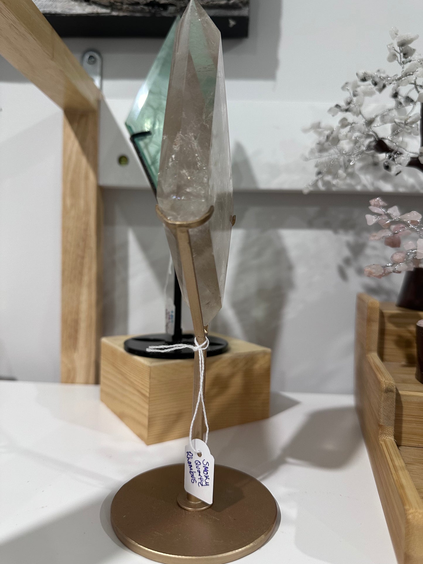 Smoky Quartz Diamond + Stand 309g