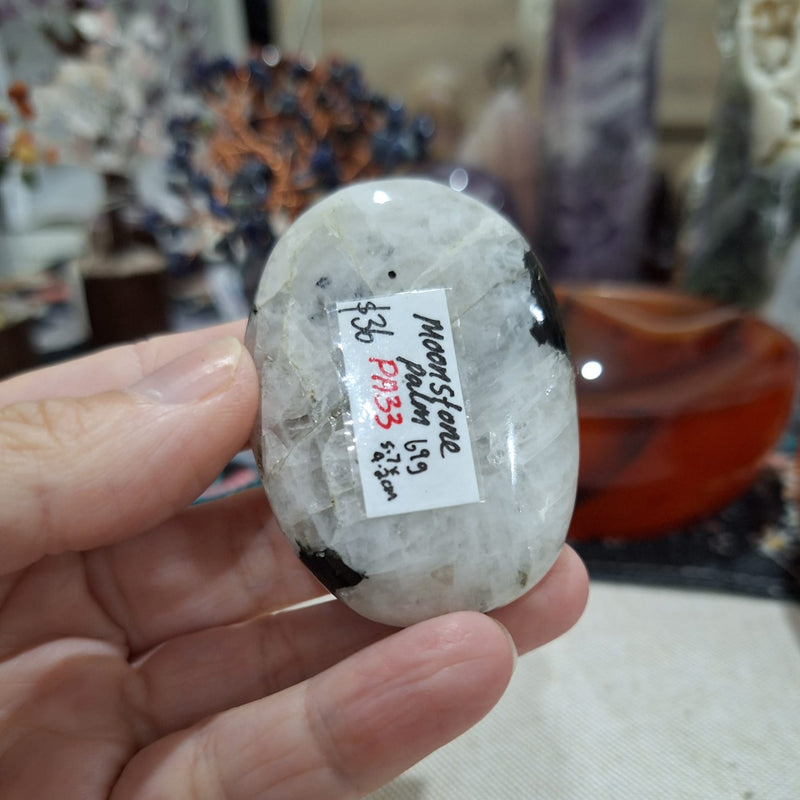 Rainbow Moonstone Palm 69g