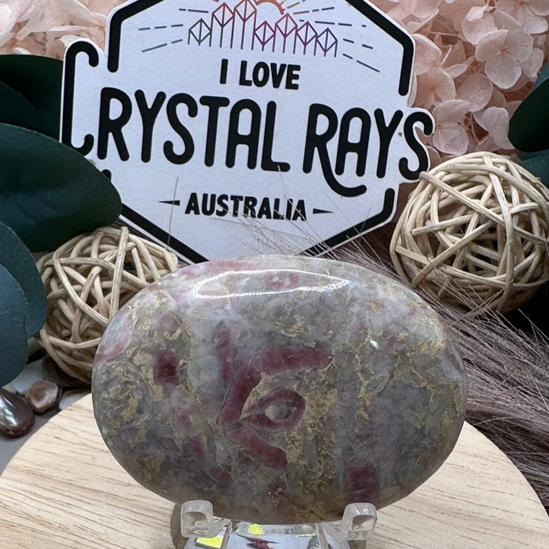 Strawberry Jasper Palm 104g