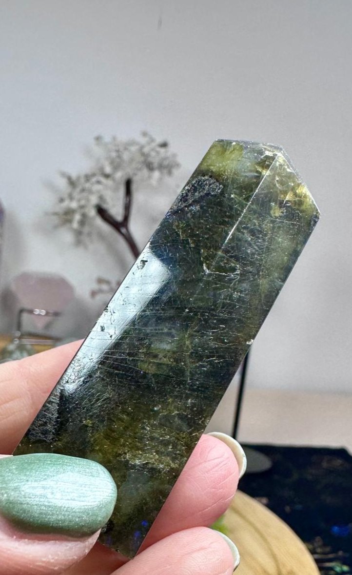 Labradorite Point