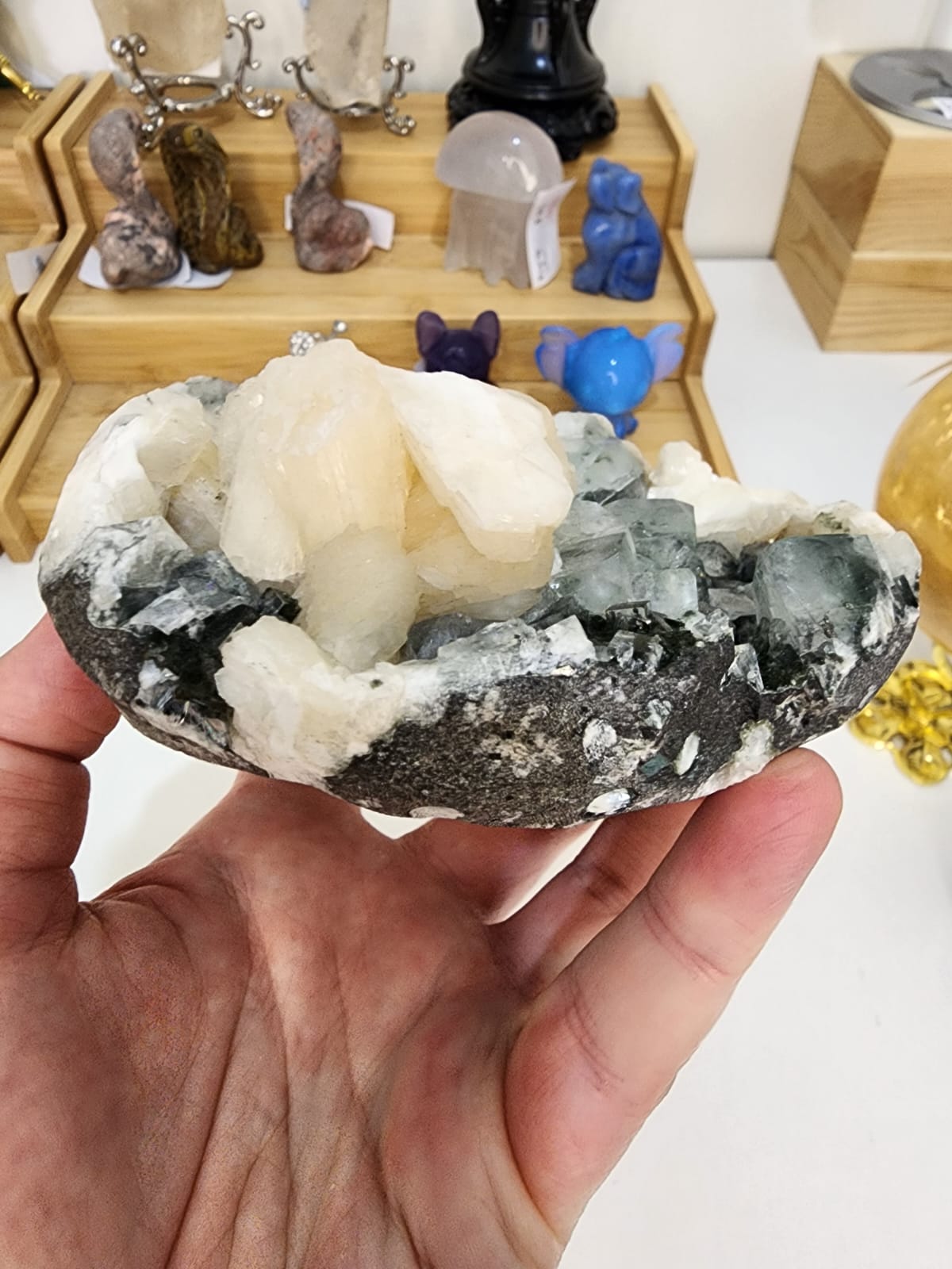 Zeolite Mineral Apophyllite + Stilbite & Black Chalcedony 150g