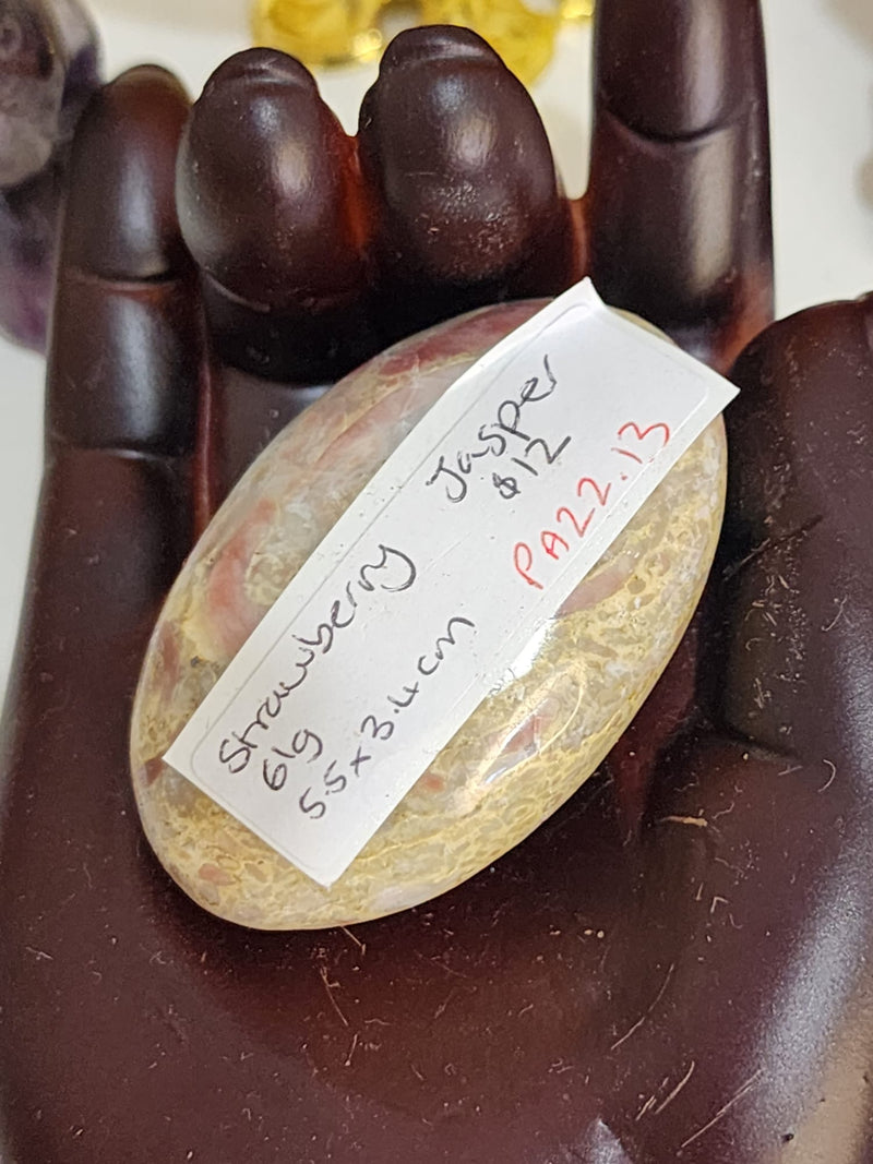 Strawberry Jasper Palm 61g