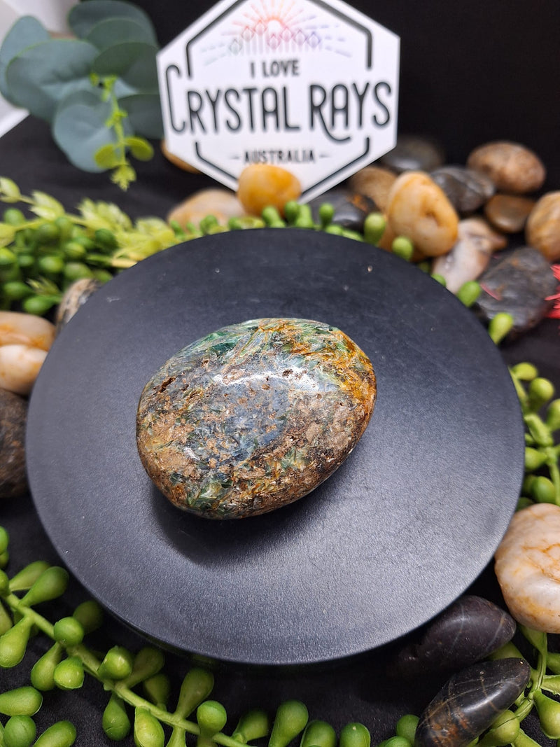 Green Kyanite Palm Stone