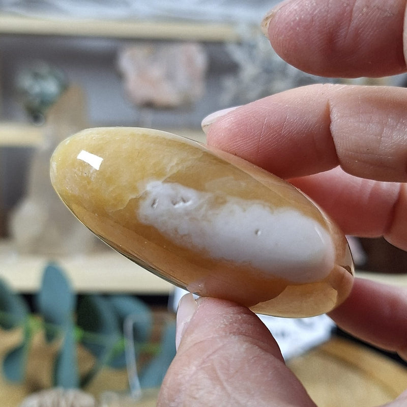 Mango Calcite