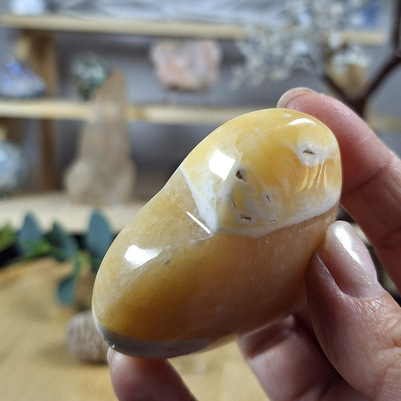 Mango Calcite