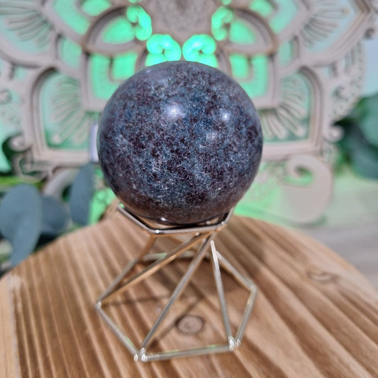 Ruby fuchsite and kyanite