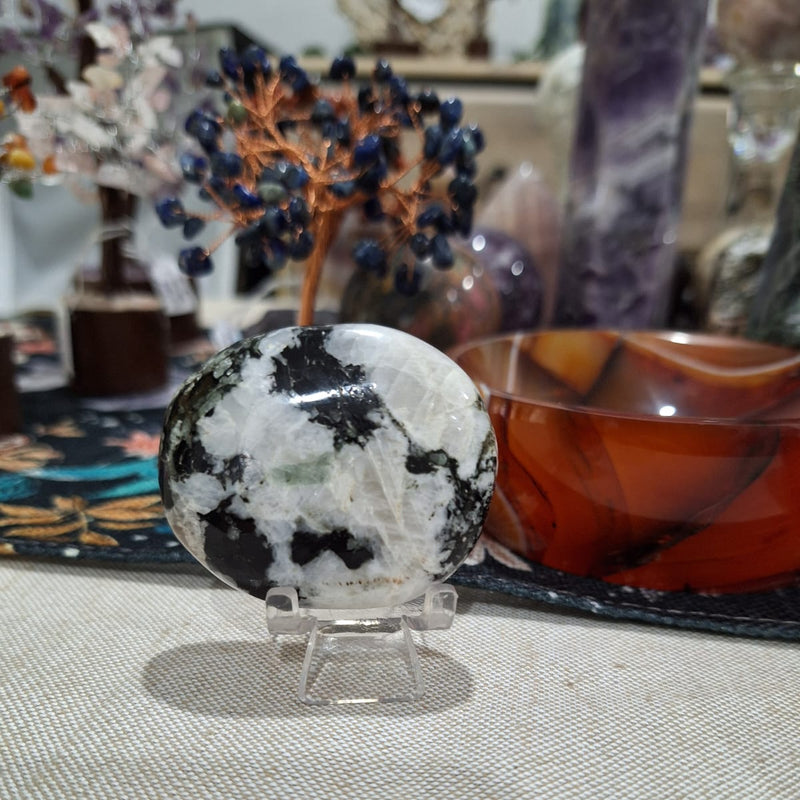 Rainbow Moonstone Palm 94g