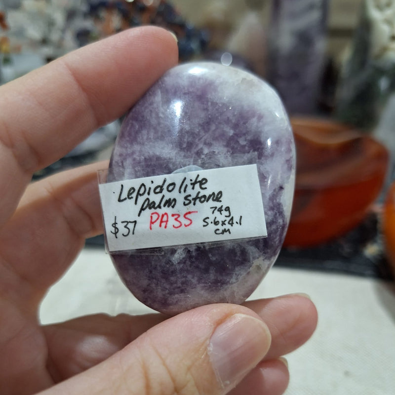 Lepidolite Palm 74g