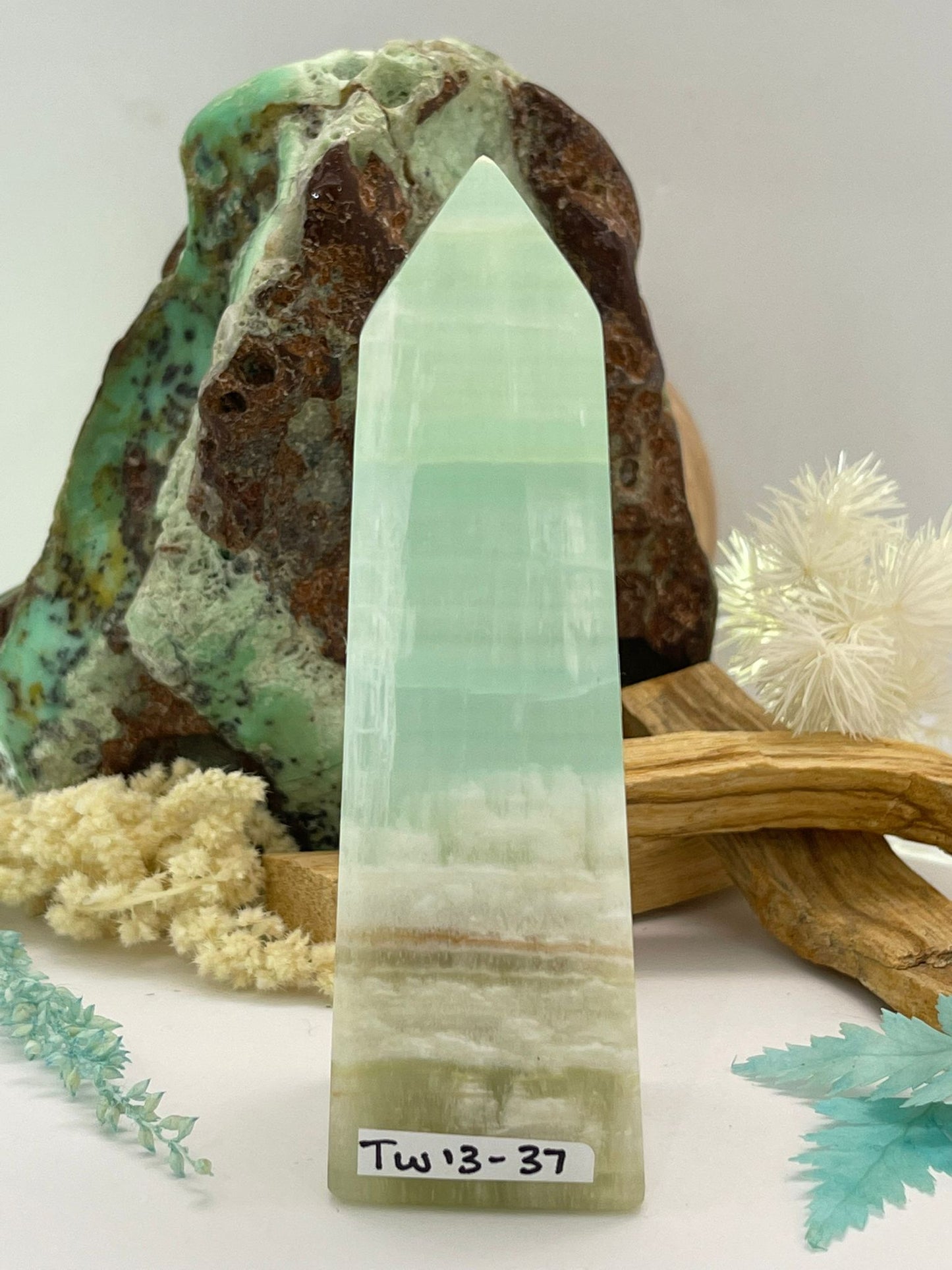 💚 Pistachio Calcite ~ Tower