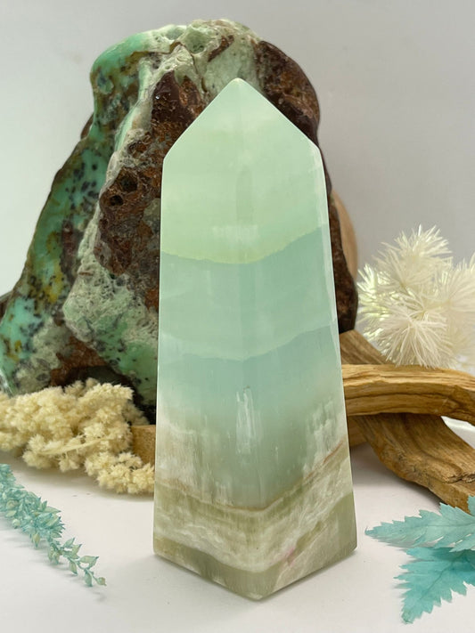 💚 Pistachio Calcite ~ Tower