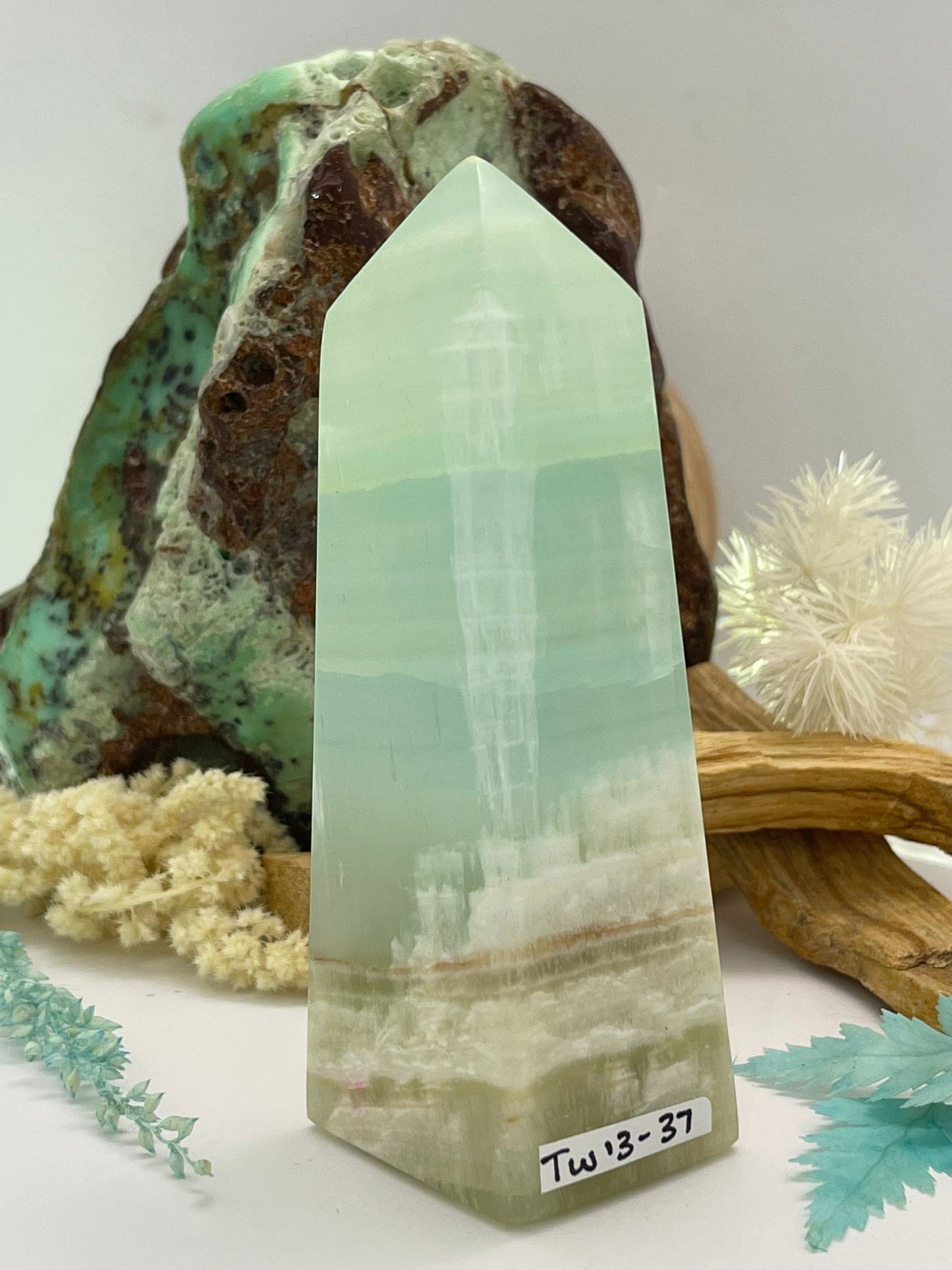 💚 Pistachio Calcite ~ Tower