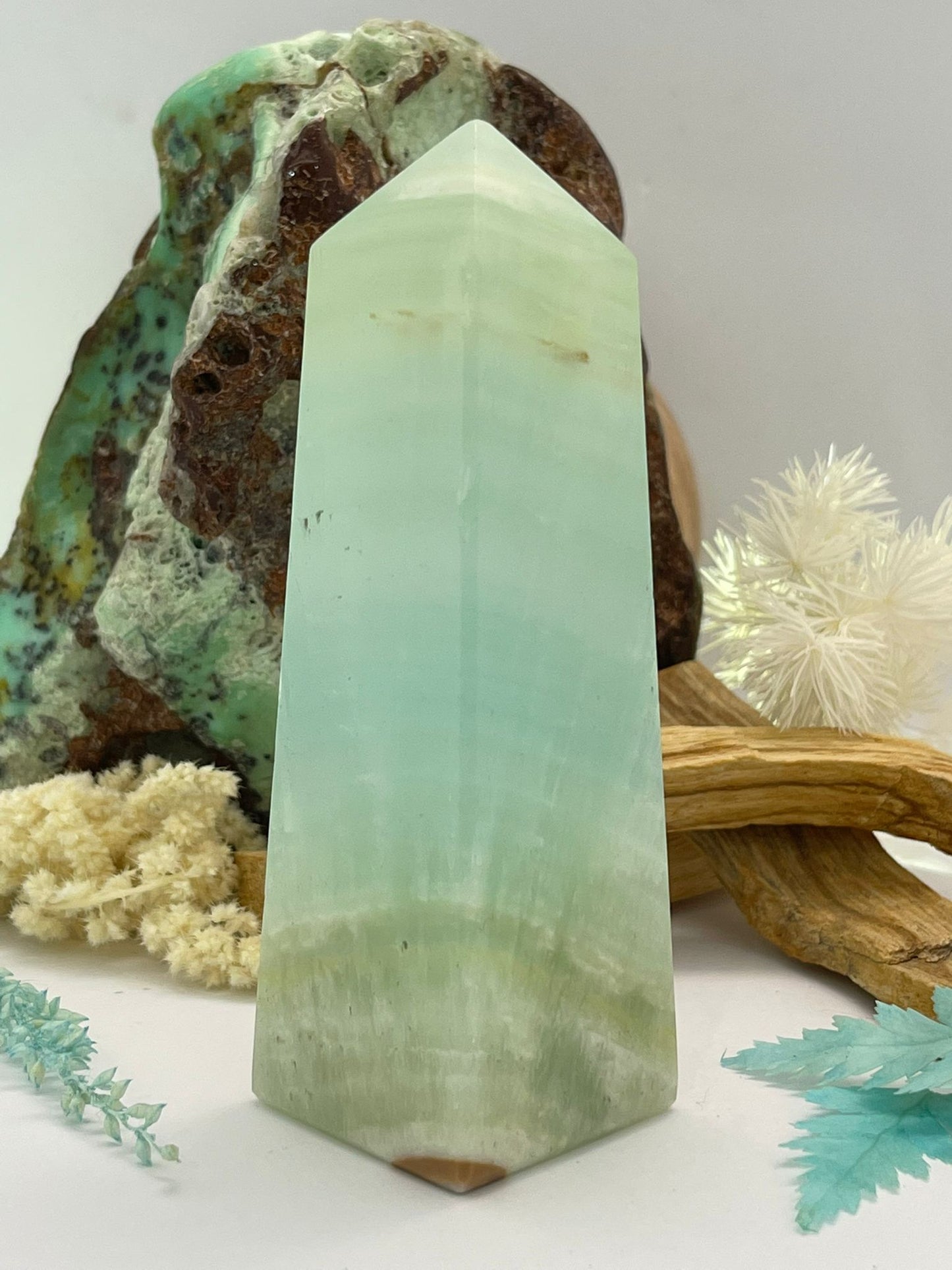 💚 Pistachio Calcite ~ Tower