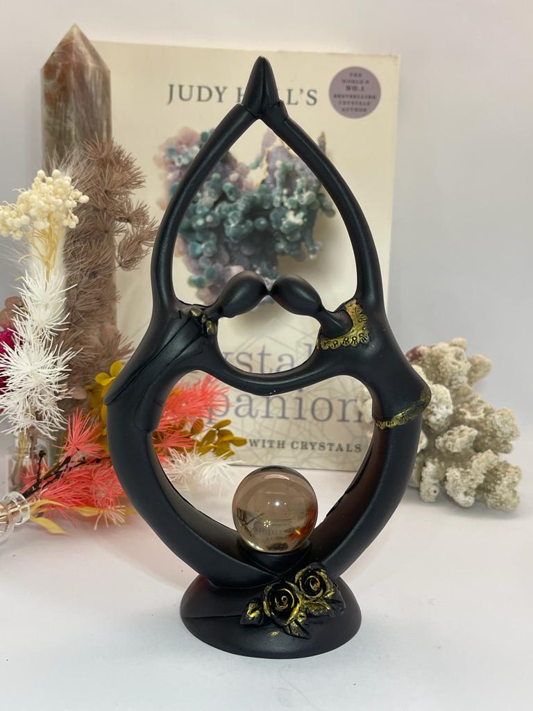 Couple Resin Sphere Stand
