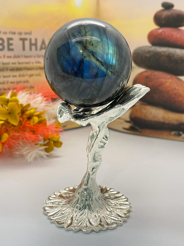 Flying Lady Sphere Stand Silver