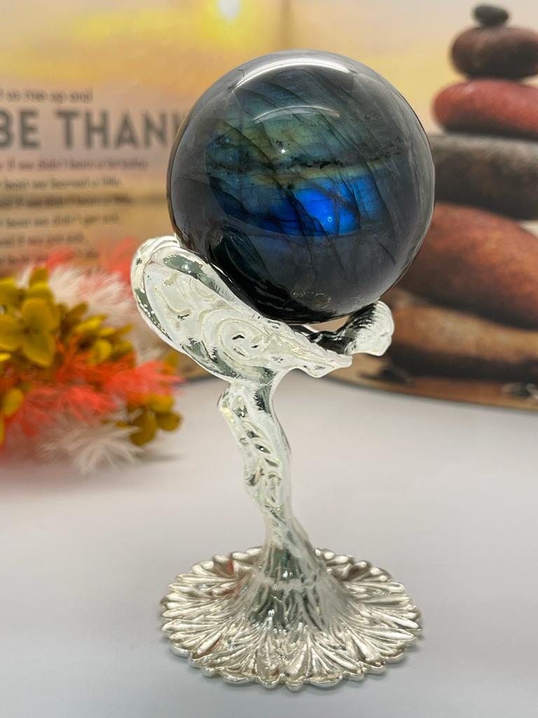 Flying Lady Sphere Stand Silver