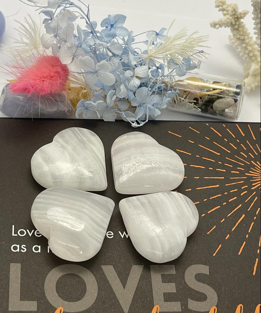 Pink Mangano Calcite Hearts 10g