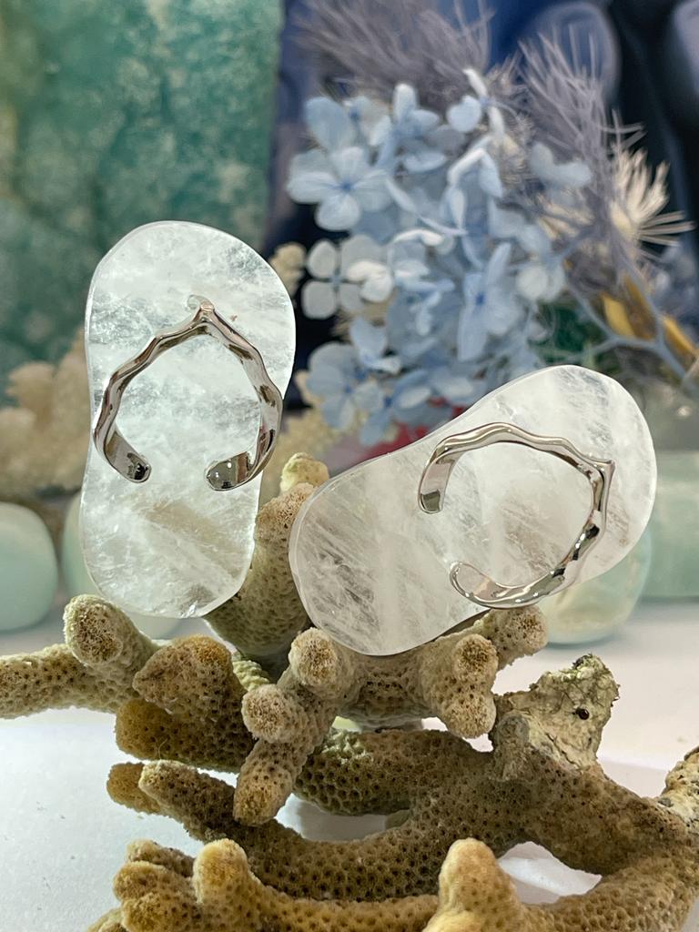 Clear Quartz ~ Thong carving