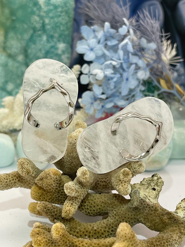 Clear Quartz ~ Thong carving